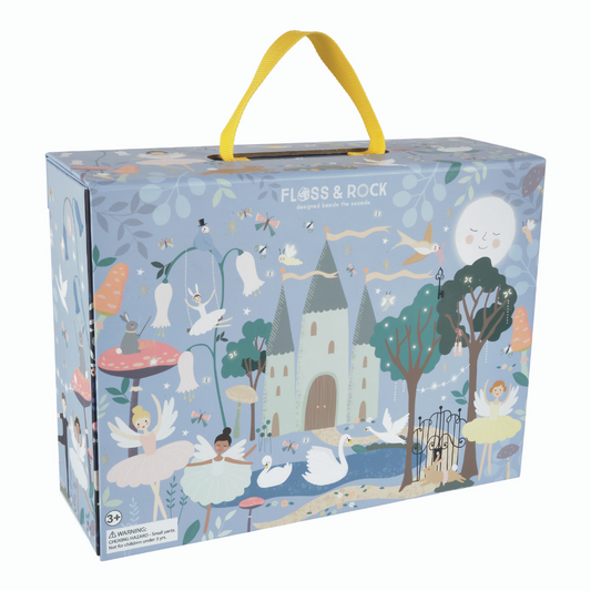 Houten Speelbox Betoverd Met Podium En Achtergrond by Floss & Rock