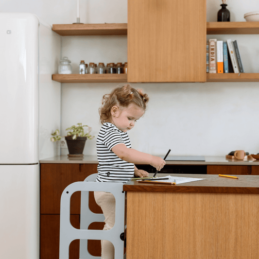 Houten Hulptoren Tafel 2In1 Kindvriendelijk Grijskleurig by Ette Tete