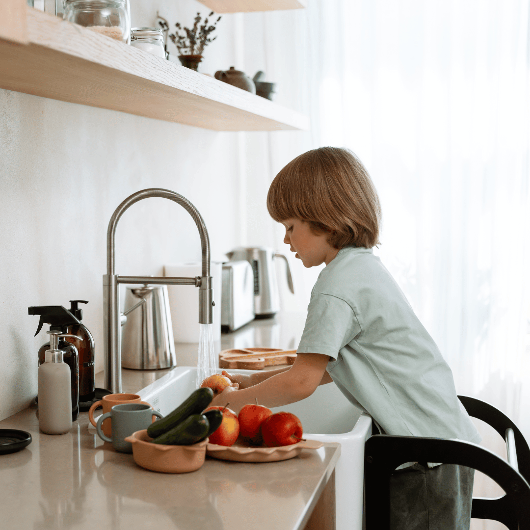 Verstelbare Hulptoren Voor Kinderen Montessori Praktisch by Ette Tete