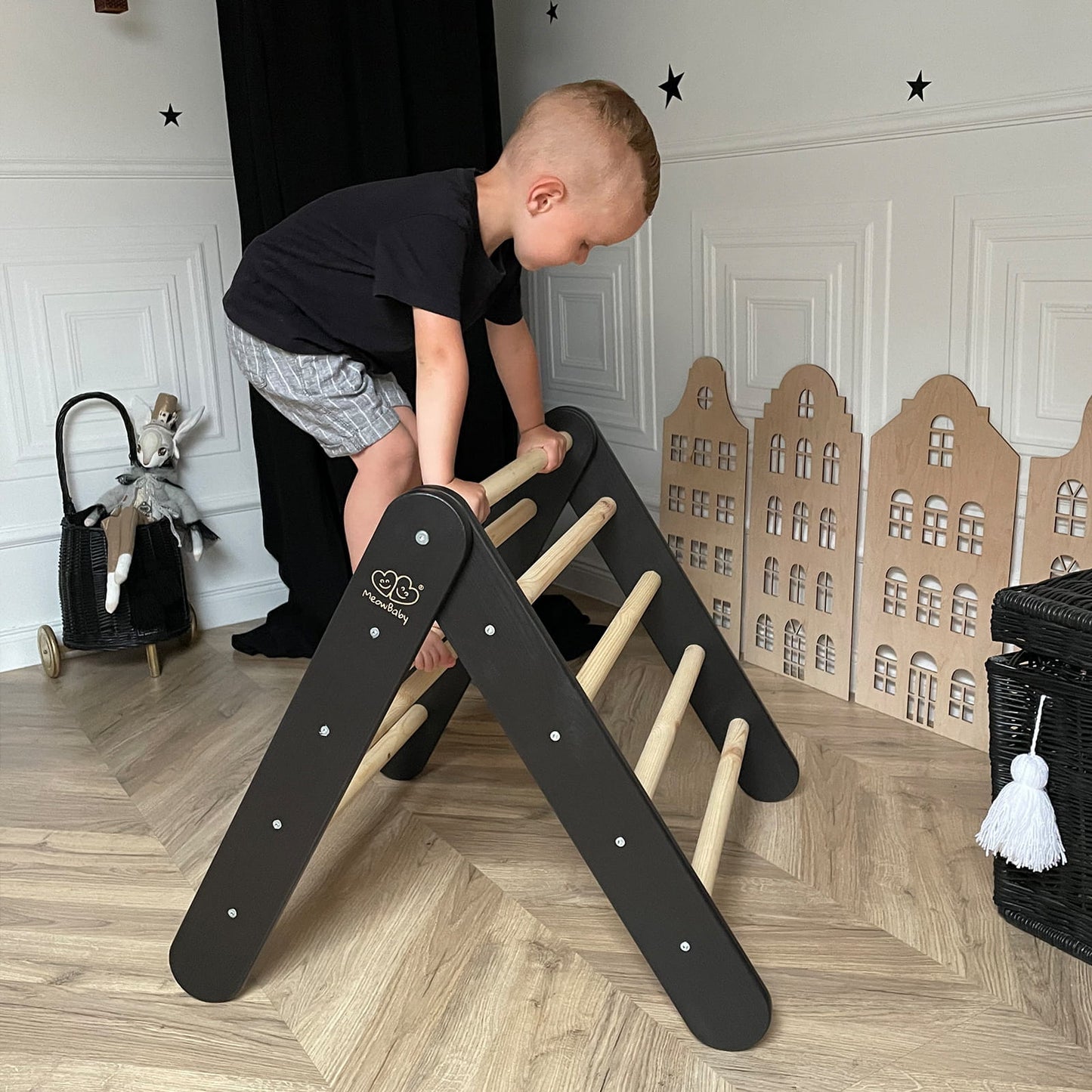 Ladderhuis Met Roze Kinderkameraccessoire Speelruimte by MeowBaby