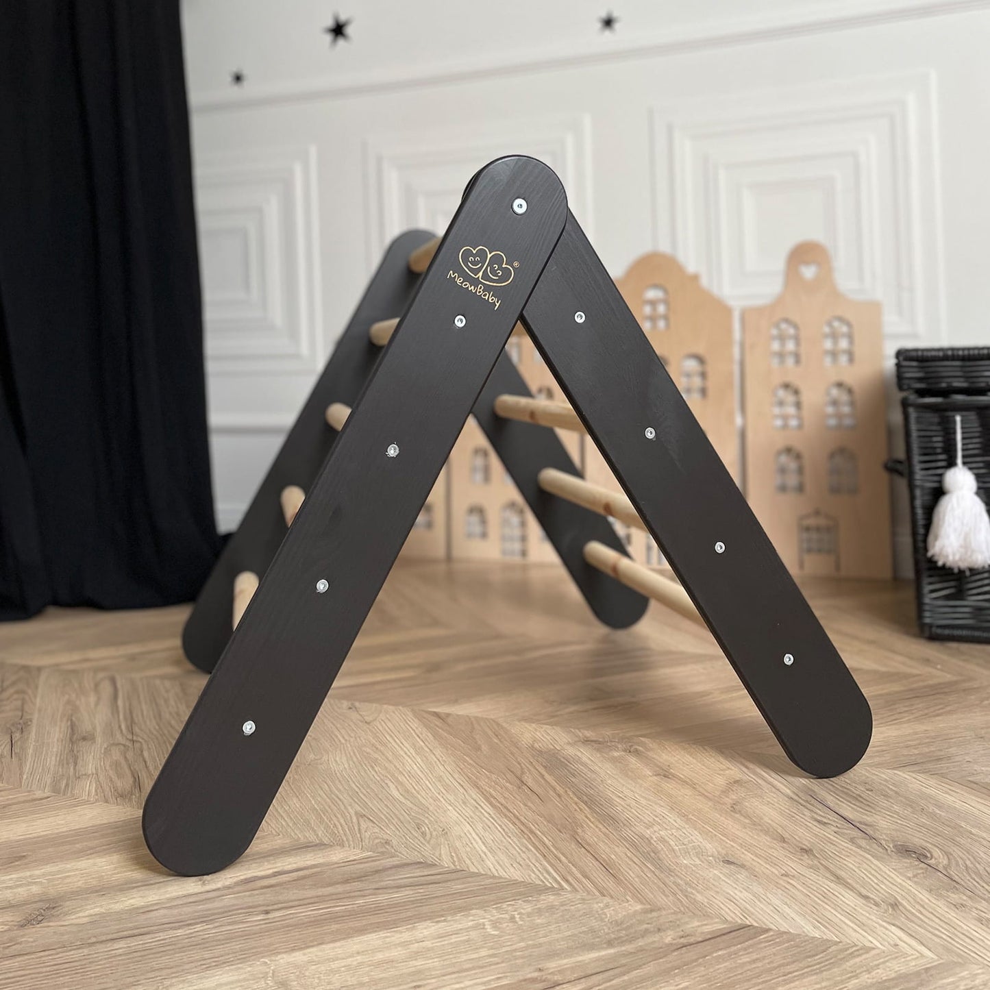 Ladderhuis Met Roze Kinderkameraccessoire Speelruimte by MeowBaby