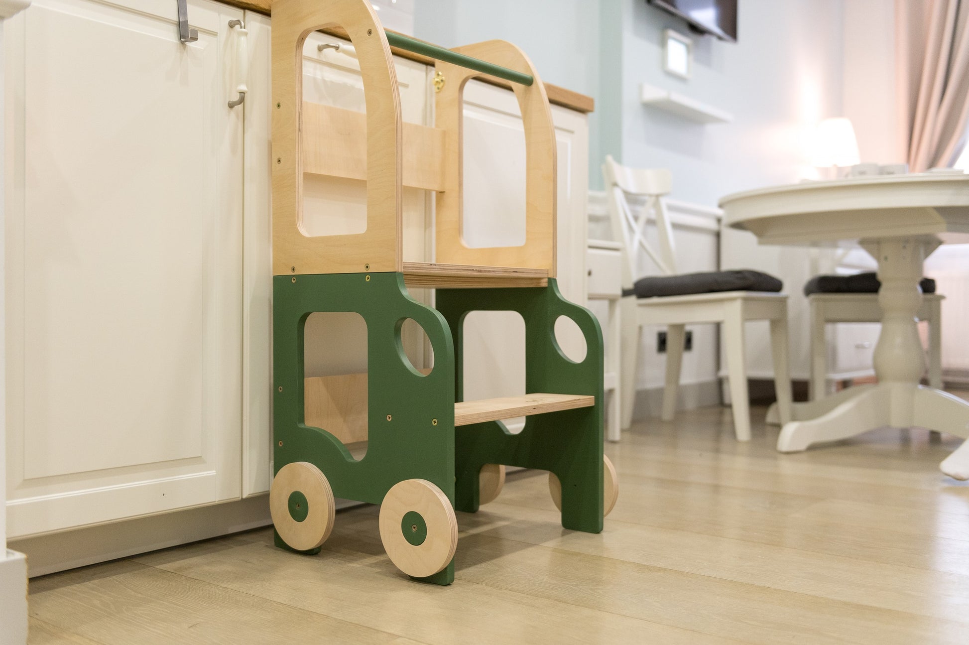 Montessori Keukenopstapje Omzetbaar Tafel Stoel Kinderen by Family-scl