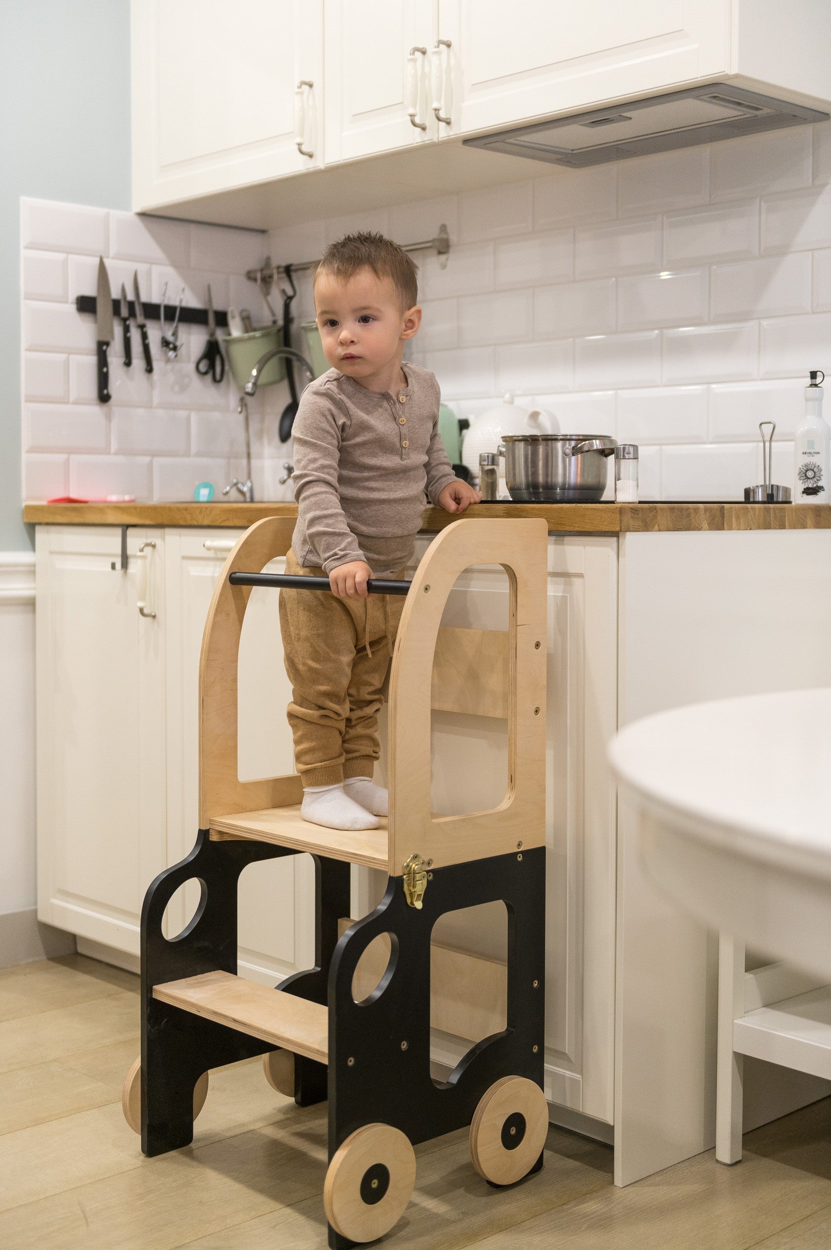 Montessori Keukenopstapje Omzetbaar Tafel Stoel Kinderen by Family-scl