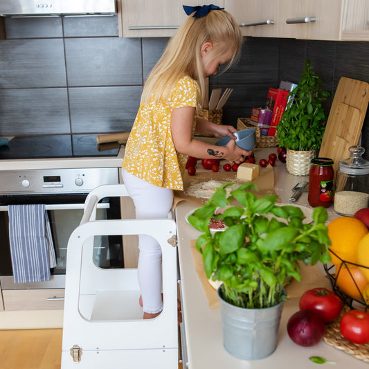 Converteerbare Keukentoren Uitklapbare Tafel En Stoel by Montessori House Bed