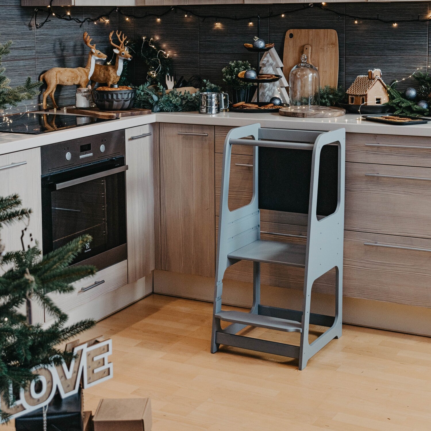 Montessori Houten Keukentoren Met Krijtbord Kinderen by Montessori House Bed