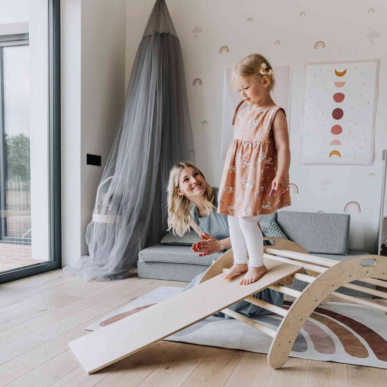 Montessori Klimboog Met Oprijbrug Houten Speeltoestel by Montessori House Bed