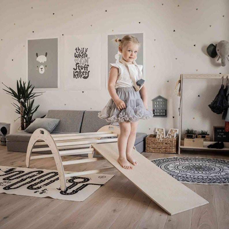 Montessori Klimboog Met Oprijbrug Houten Speeltoestel by Montessori House Bed