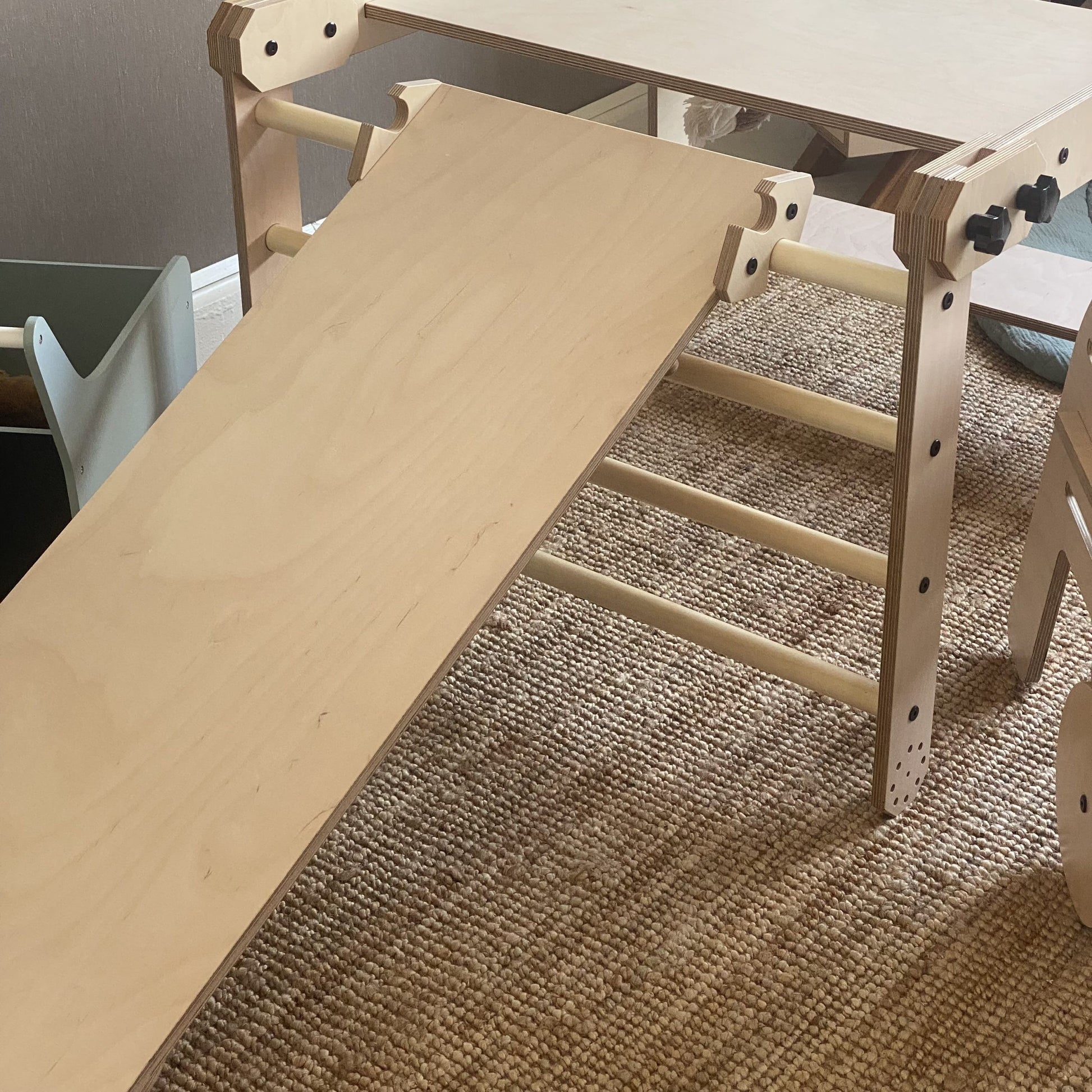 Montessori Klimset Tafelsysteem Tekentafel NABU Binnenspelen by Luula