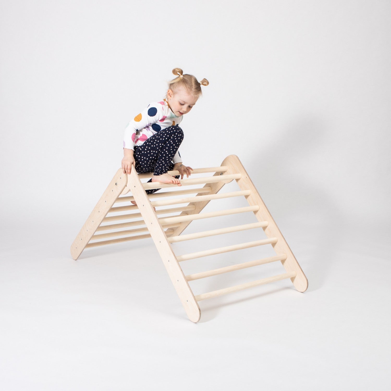 Montessori Klimdriehoek Inklapbaar Binnen Speelgym by Montessori House Bed