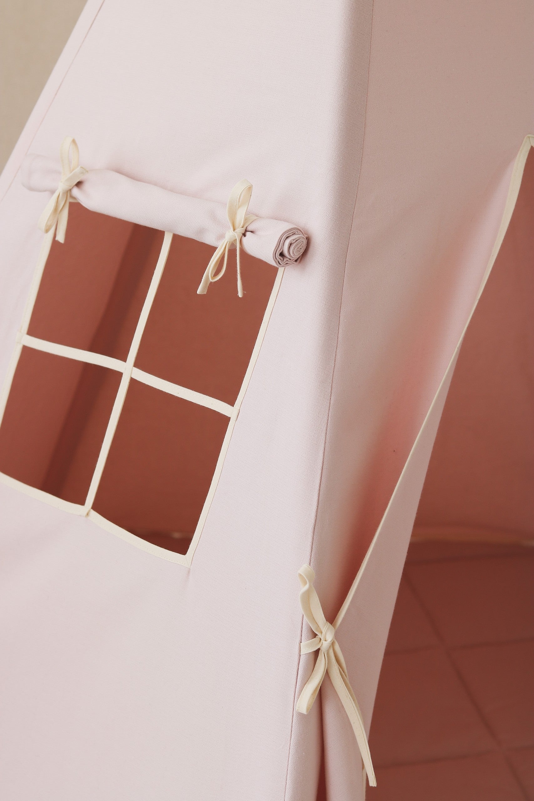 Tipitent Roze Pastel Katoen Dennenhouten Speelruimte by moi mili