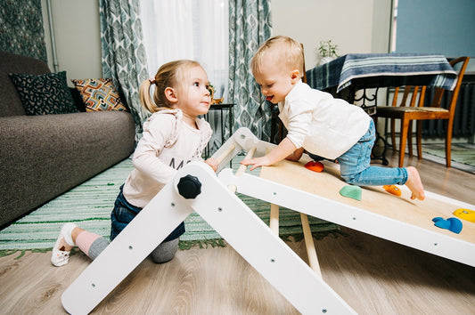 Pikler Driehoek Met Uitklapbare Secties Kinderontwikkeling by Family-scl
