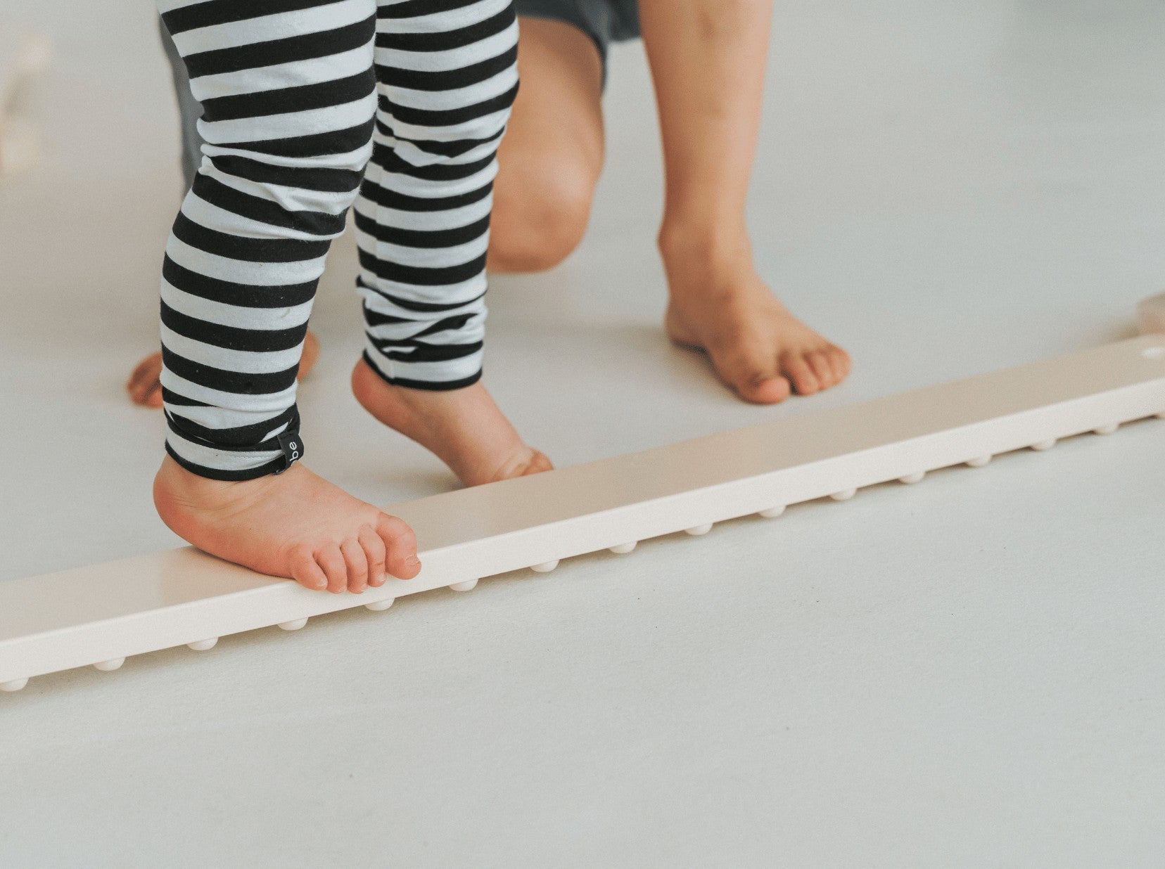 Evenwichtsbalk Dubbelzijdig Puntjes Houten Natuurlijk by Ette Tete