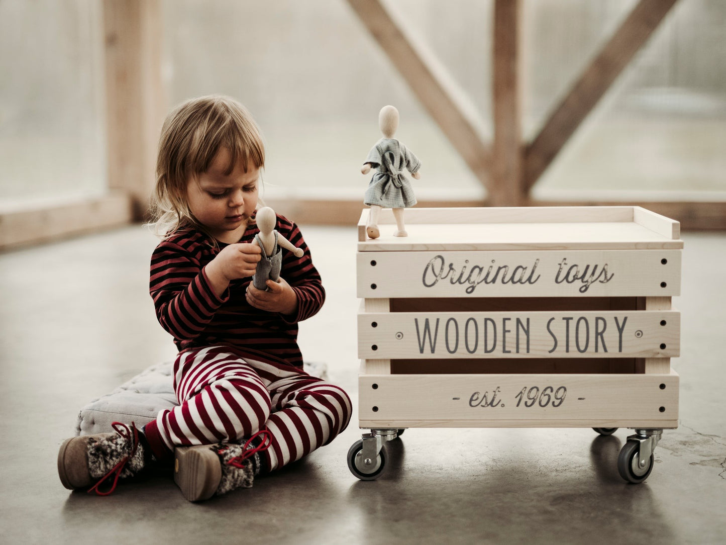 Beukenhouten Woody Pop Met Broek Bewegingsvrijheid by Wooden Story