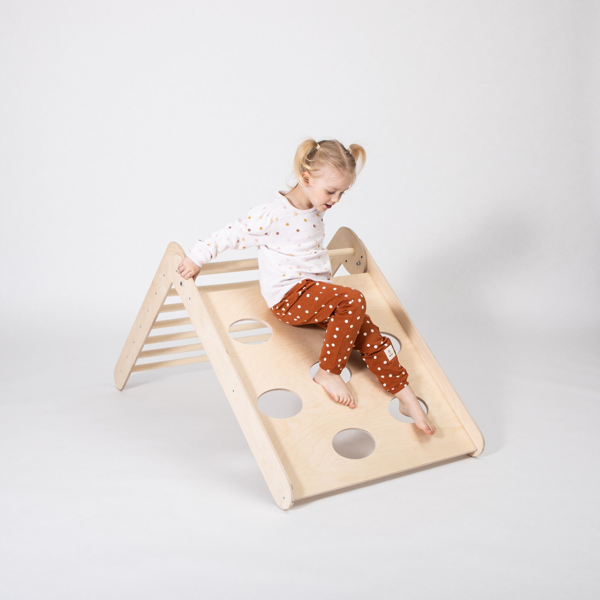 Montessori Klimdriehoek Inklapbaar 2in1 Ruimtebesparend by Montessori House Bed