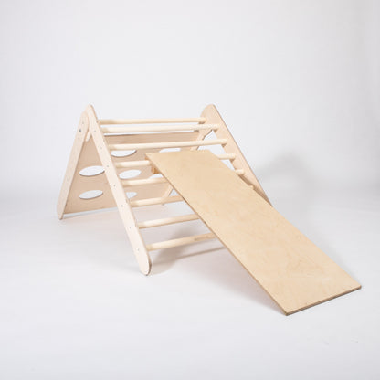 Montessori Klimdriehoek Met Inklapbare Ramp Binnen Spel by Montessori House Bed
