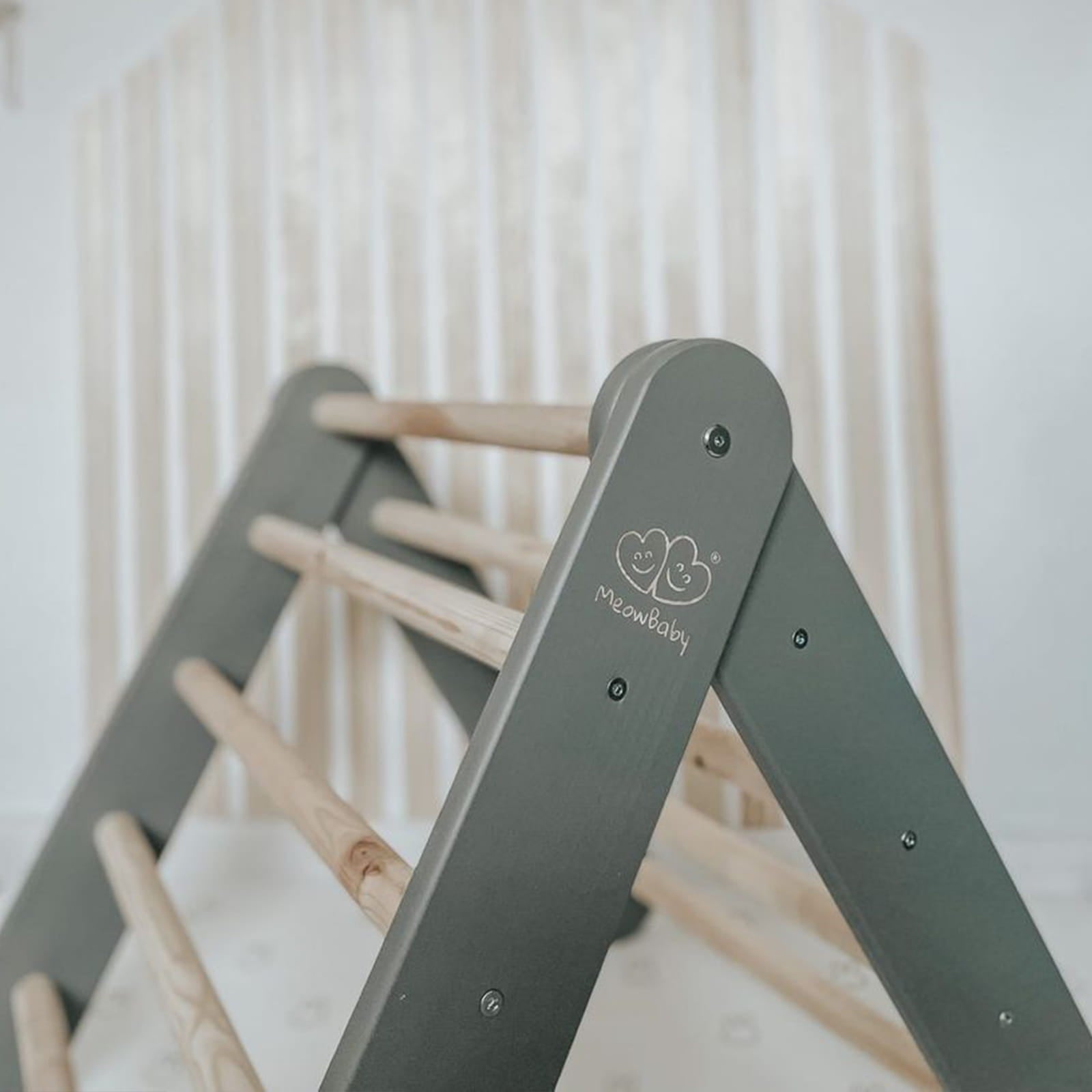 Houten Piklerladder Grijs Montessori Bewegingsvriendelijk by MeowBaby